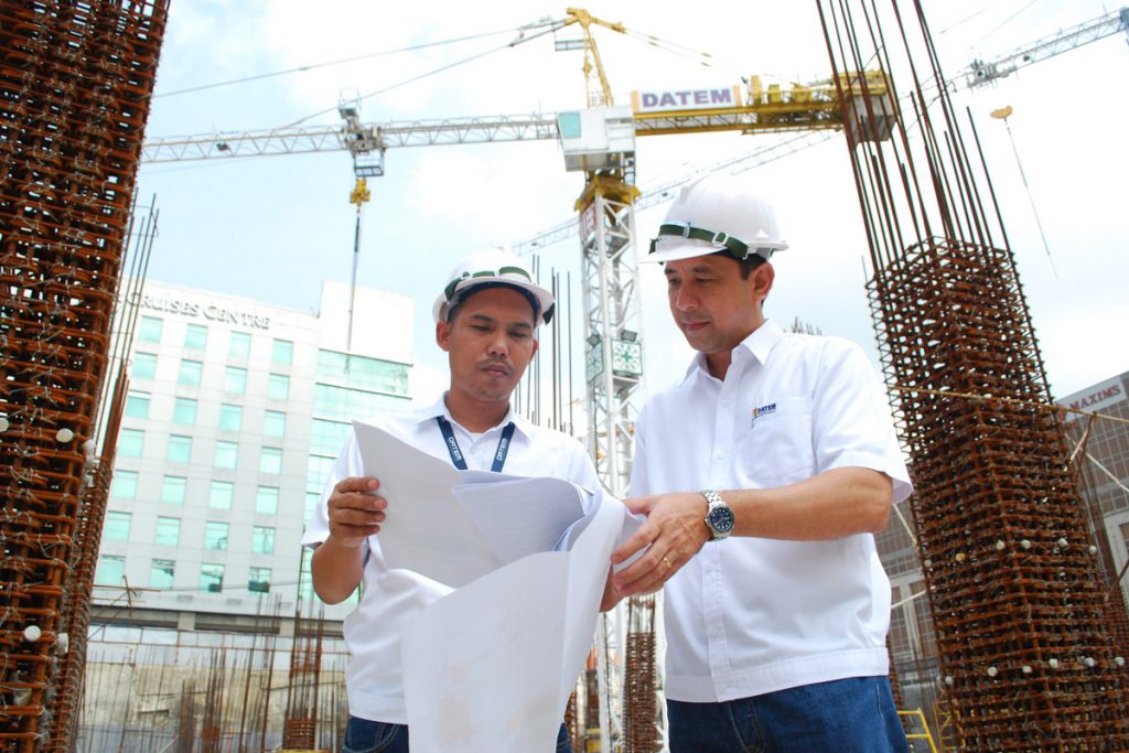 DATEM Incorporated foreman and engineer leading the construction of one of the most premier projects in the Philippines